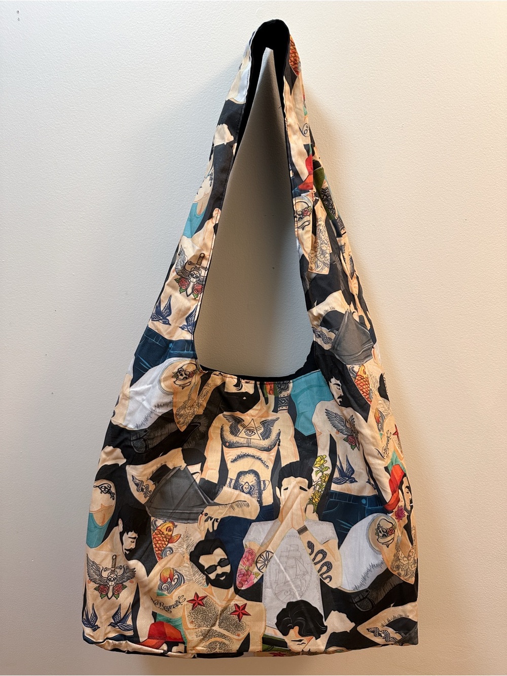 Handmade Men Tattoo Man Punk Rock Retro Print Black Beige White Medium Tote Bag